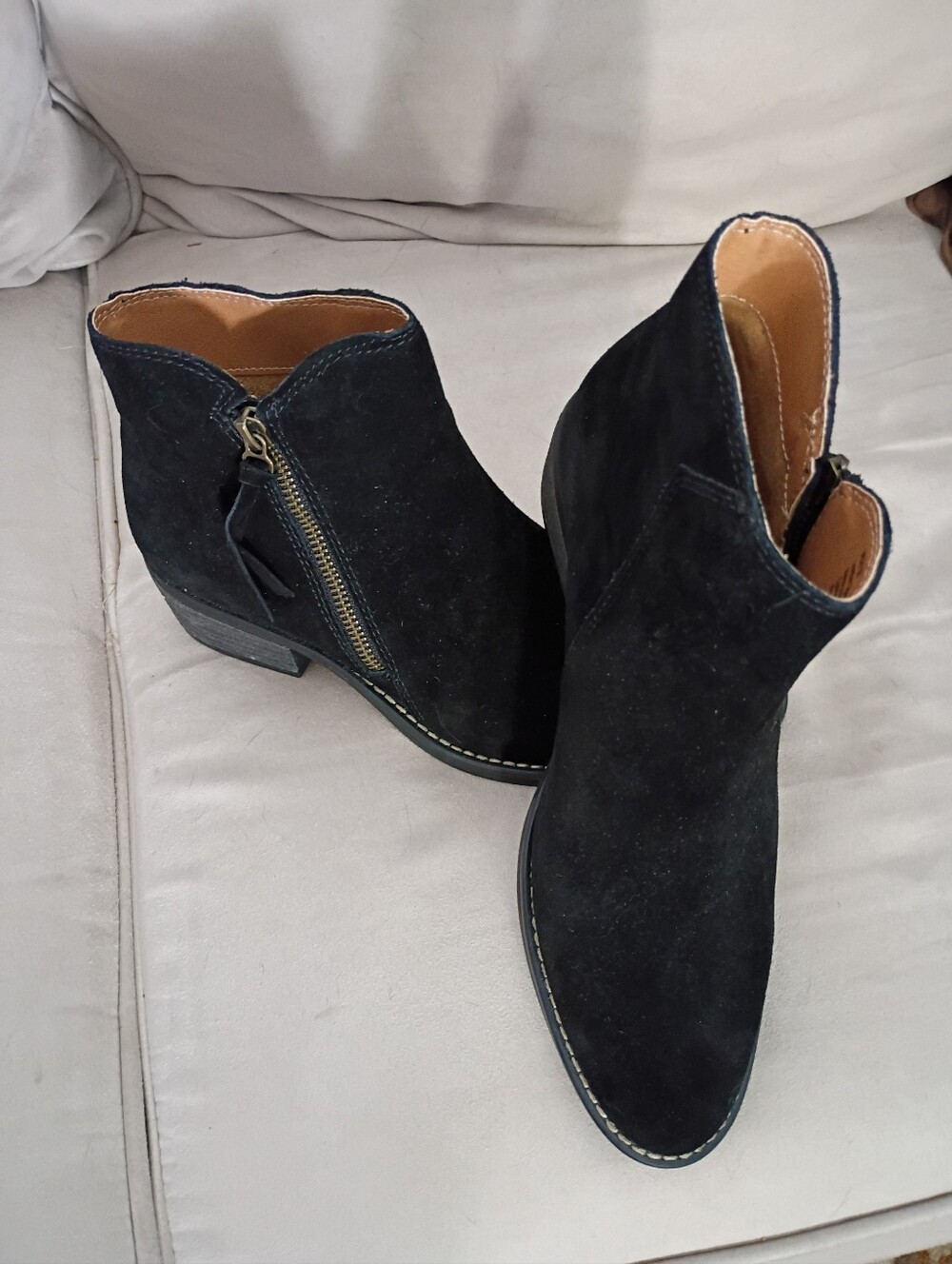 White Mountain Women's Black Suede Ankle Boots with Side Zip - Size 8